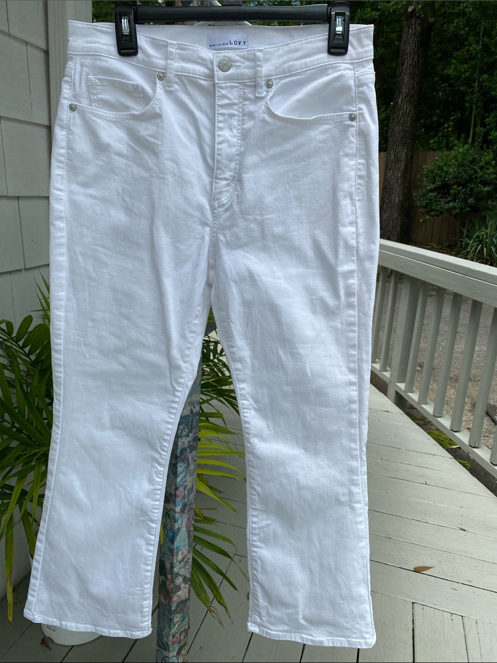 LOFT White Cropped Straight-Leg Jeans
